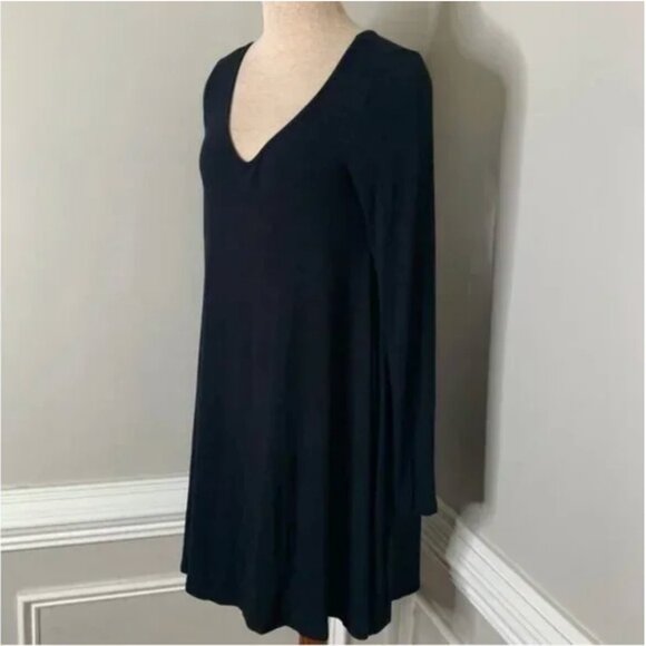 Garage Clothing Women's V Neck Swing Dress in Black Size Medium - Picture 5 of 7